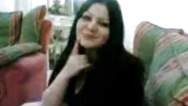 Bir büyükanne onu arkadaşlarının evine davet sinema porno türk etti