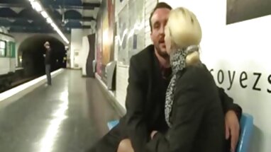 Seksi amatör beyin yerli porno sinema verir